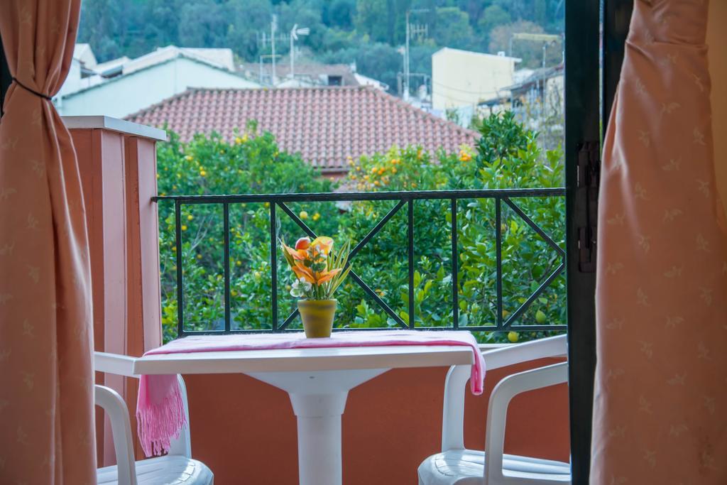Panos Apartments Benitses  Buitenkant foto