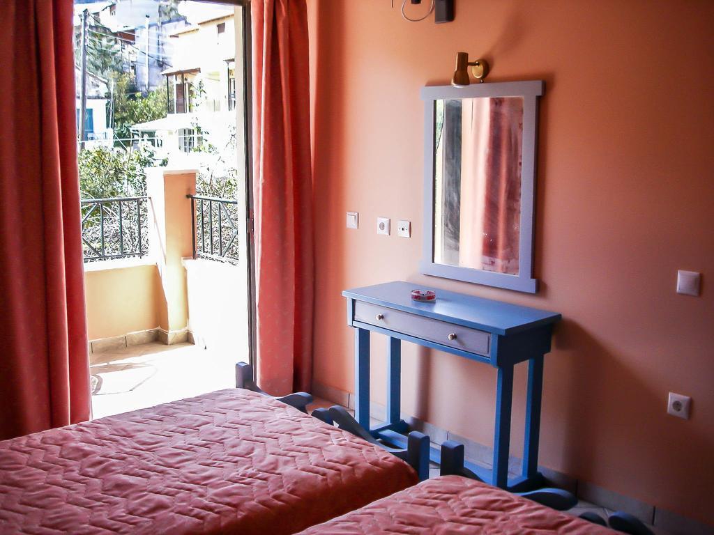 Panos Apartments Benitses  Kamer foto