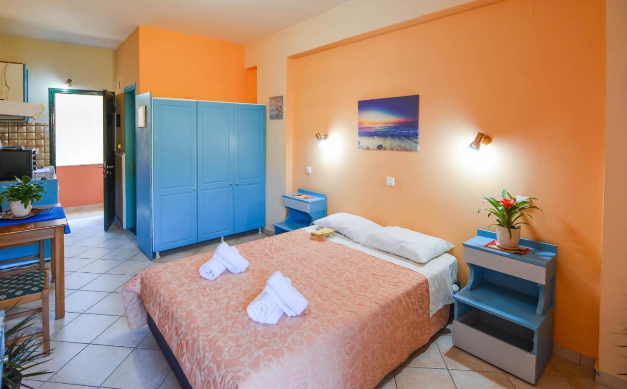 Panos Apartments Benitses  Buitenkant foto