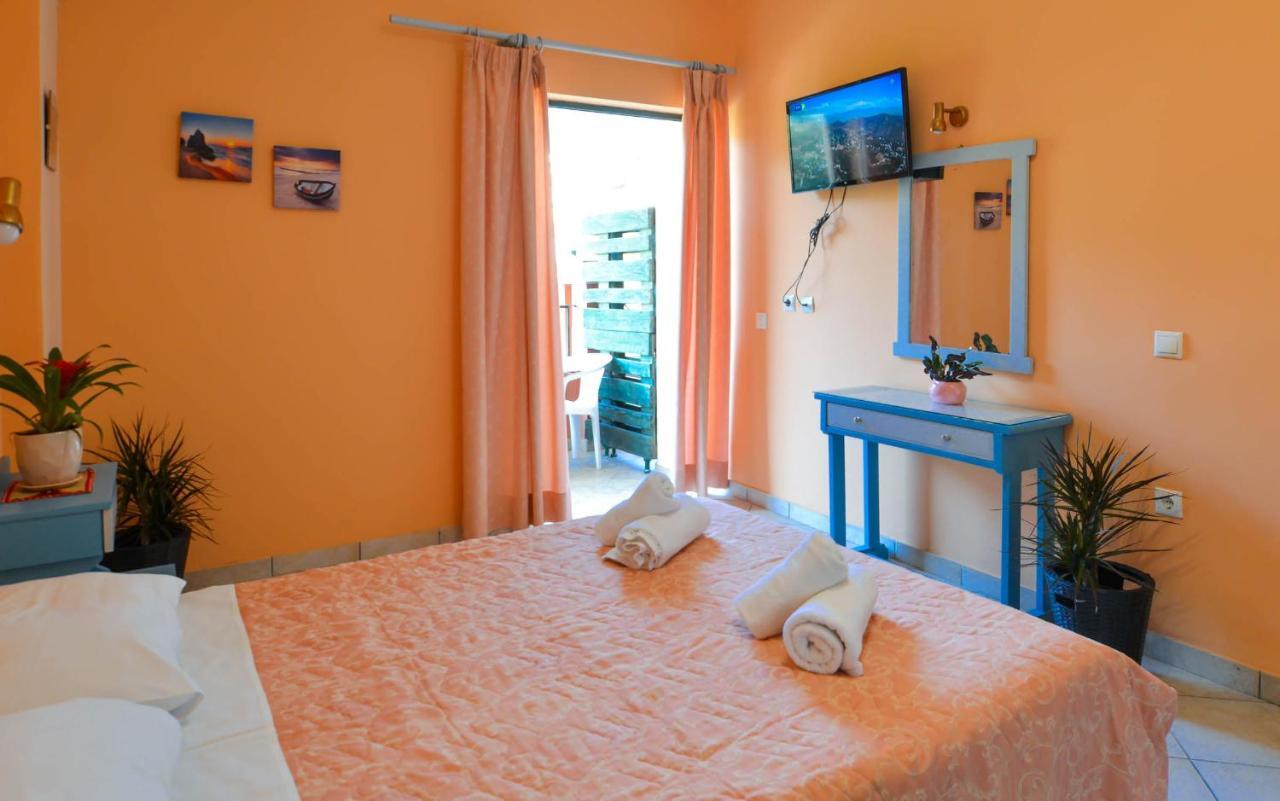Panos Apartments Benitses  Buitenkant foto